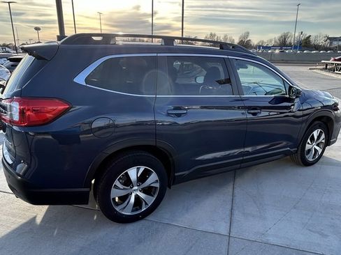 Used 2025 Subaru Ascent Premium image 5