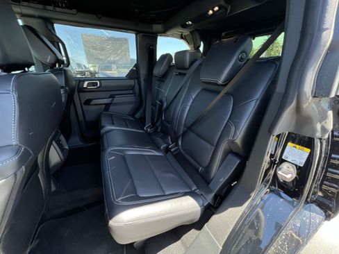 New 2025 Ford Bronco Outer Banks w/ Sasquatch Package AWD/4WD image 32