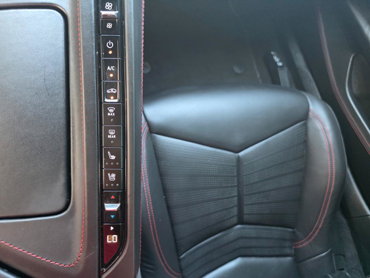 Used 2020 Chevrolet Corvette Stingray Premium Cpe w/ 3LT Preferred Equipment Group RWD image 28