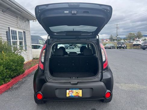Used 2014 Kia Soul + image 7
