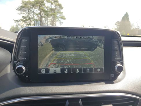 Used 2019 Hyundai Santa Fe AWD image 23