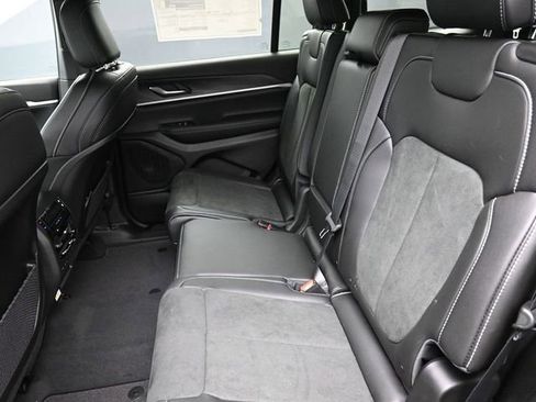 New 2026 Jeep Grand Cherokee L 4WD image 17