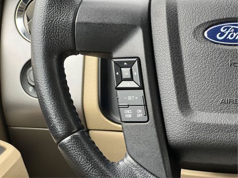 Used 2017 Ford Expedition XLT RWD image 14