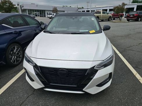 Used 2022 Nissan Sentra SR w/ Midnight Edition FWD image 9