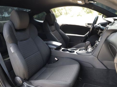 Used 2013 Hyundai Genesis 2.0T RWD image 16
