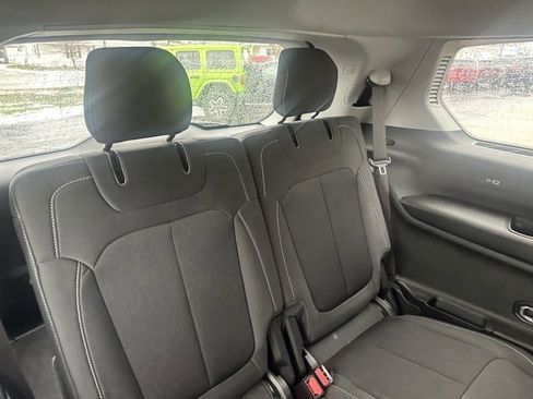 Used 2021 Jeep Grand Cherokee L Laredo w/ Luxury Tech Group I image 18