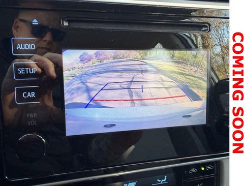 Used 2017 Toyota Corolla LE FWD image 13