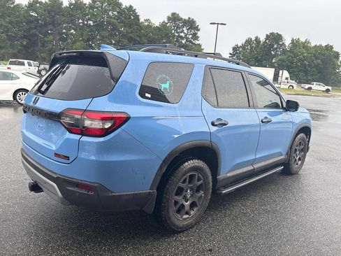 Used 2024 Honda Pilot TrailSport image 9
