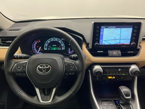 Used 2019 Toyota RAV4 Limited image 19