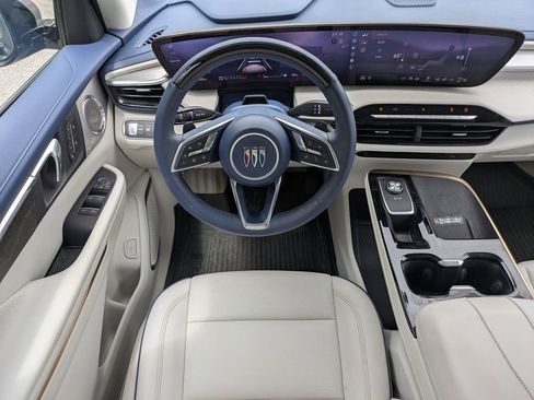 Used 2025 Buick Enclave Avenir w/ Super Cruise Package image 17