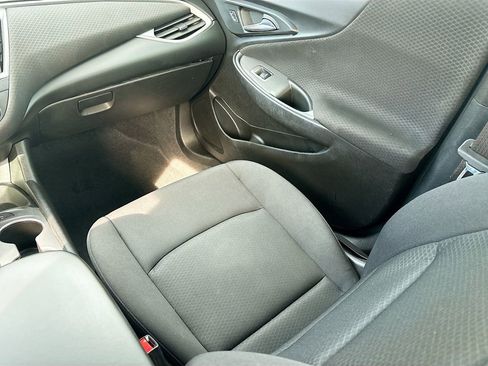 Used 2024 Chevrolet Malibu RS FWD image 22