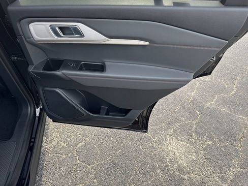 New 2026 Ford Explorer Active image 16