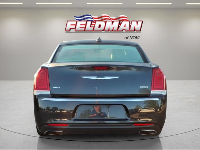Used 2018 Chrysler 300 Limited AWD/4WD image 4