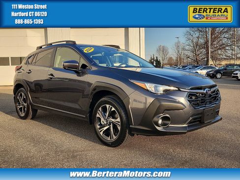 Used 2024 Subaru Crosstrek 2.0i Premium image 1