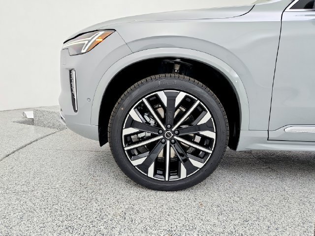 New 2026 Volvo XC90 B6 Plus w/ Protection Package Premier AWD/4WD image 34