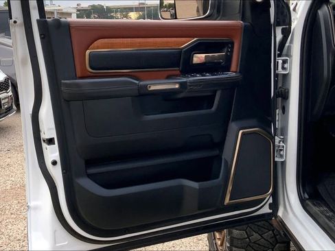 Used 2021 RAM 2500 Limited image 18