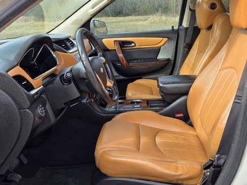 Used 2014 Chevrolet Traverse LTZ image 12