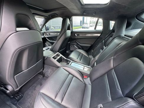 Certified 2018 Porsche Panamera Turbo S AWD/4WD image 36