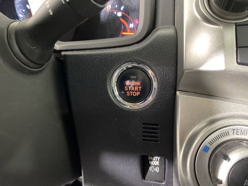 Used 2011 Toyota 4Runner Limited image 26