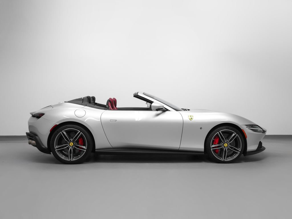 Certified 2025 Ferrari Roma Spider RWD image 6