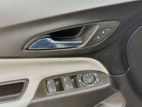 Used 2023 Chevrolet Equinox LS w/ LPO, Floor Liner Package AWD/4WD image 17