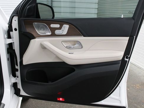 Used 2024 Mercedes-Benz GLE 53 AMG 4MATIC Coupe image 17