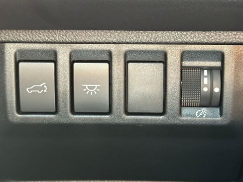 Used 2025 Subaru Ascent Touring AWD/4WD image 24