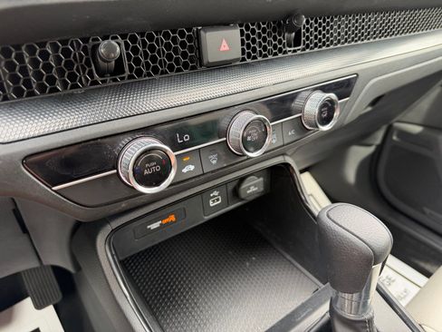 Used 2024 Honda CR-V LX image 22