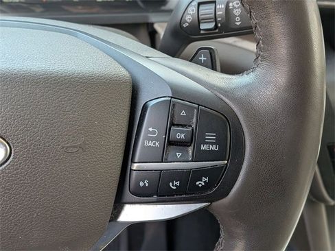 Used 2020 Ford Explorer Platinum w/ Premium Technology Package image 17