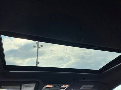 Used 2020 Toyota Tacoma Limited image 26