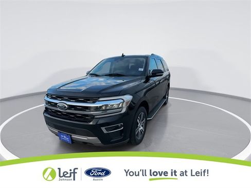 Used 2022 Ford Expedition Limited image 4