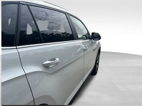 New 2026 Volkswagen Atlas Cross Sport SE image 34