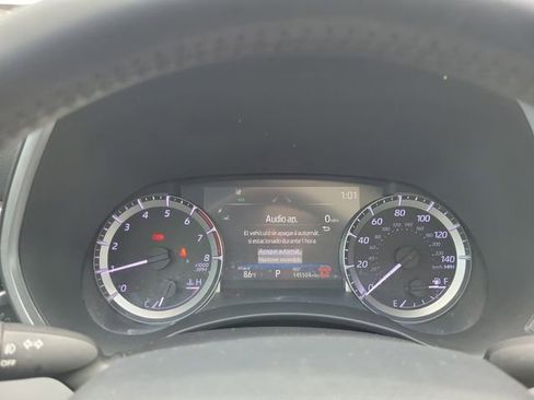 Used 2024 Toyota Highlander XLE image 17