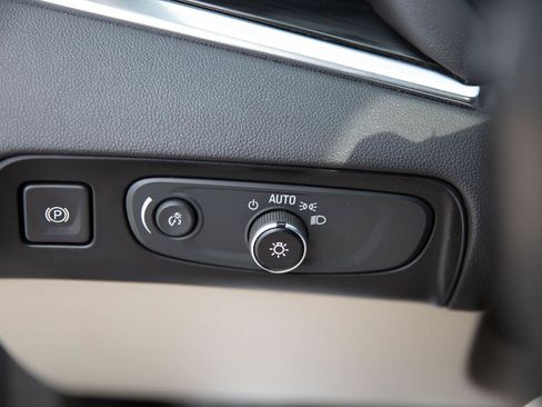 Used 2019 Buick Enclave Essence w/ Trailering Package, 5000 lbs. image 18