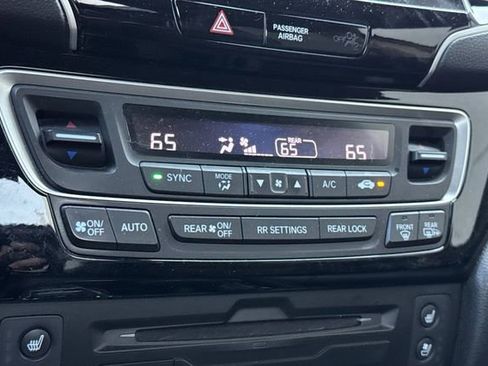 Used 2020 Honda Pilot Elite image 23