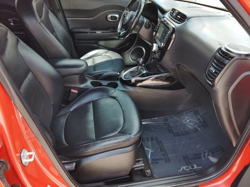 Used 2014 Kia Soul ! w/ Sun & Sound Package FWD image 32