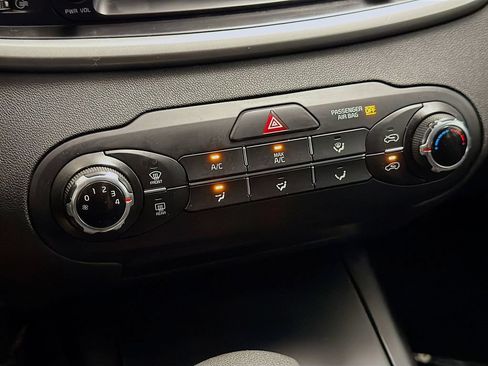 Used 2019 Kia Sorento AWD image 14