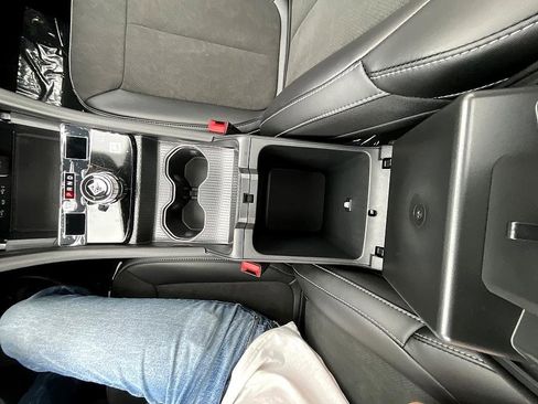 New 2025 Jeep Grand Cherokee Altitude image 30