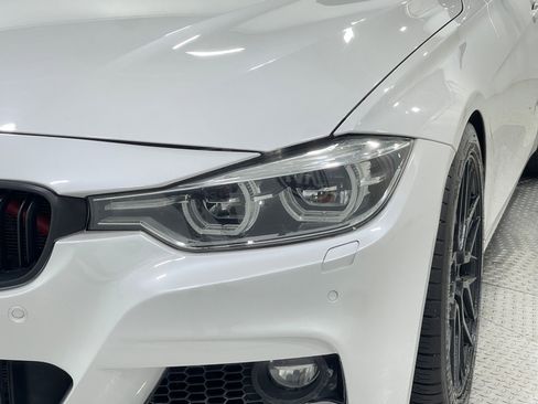 Used 2017 BMW 340i xDrive Sedan AWD/4WD image 31