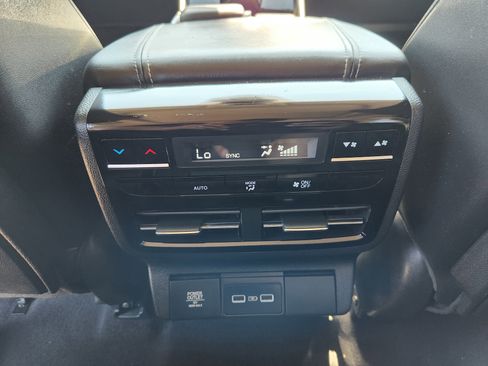 Used 2023 Acura MDX SH-AWD w/ Technology Package image 24