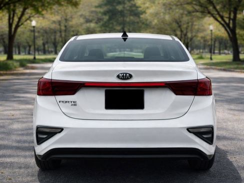 Used 2020 Kia Forte Sedan image 6