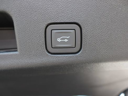 New 2026 Chevrolet Traverse High Country w/ LPO, Floor Liner Package AWD/4WD image 30