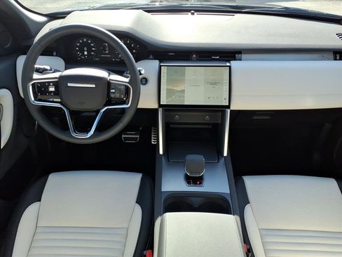 New 2026 Land Rover Discovery Sport Landmark image 4
