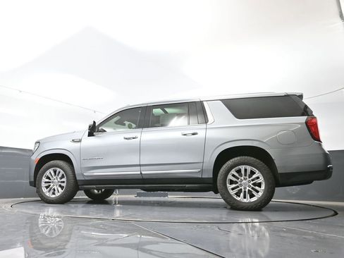 Used 2023 GMC Yukon XL SLT image 57