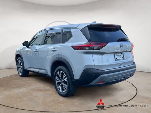 Used 2023 Nissan Rogue SV AWD/4WD image 5