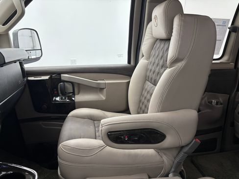 New 2026 GMC Savana 2500 w/ Driver Convenience Package RWD image 44