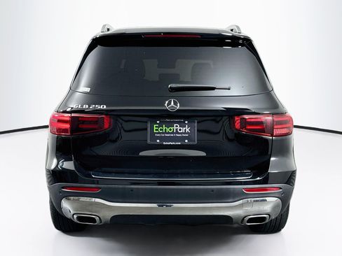 Used 2024 Mercedes-Benz GLB 250 w/ Exclusive Package image 7