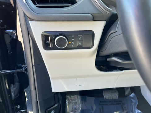 Used 2023 Ford Escape Active w/ Tech Pack #1 AWD/4WD image 12