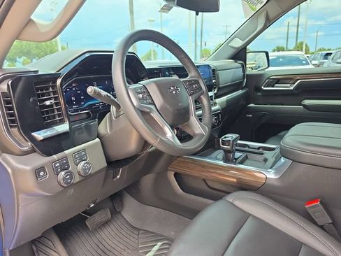 Used 2025 Chevrolet Silverado 1500 LT Trail Boss w/ Convenience Package II AWD/4WD image 14