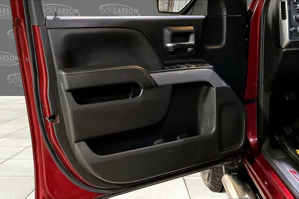 Used 2018 Chevrolet Silverado 1500 LT w/ All Star Edition AWD/4WD image 15